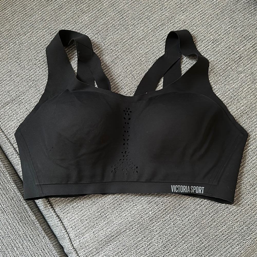 Victoria secret spots bra